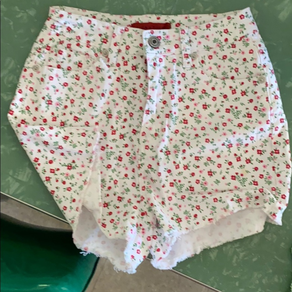 High rise flowered shorts S